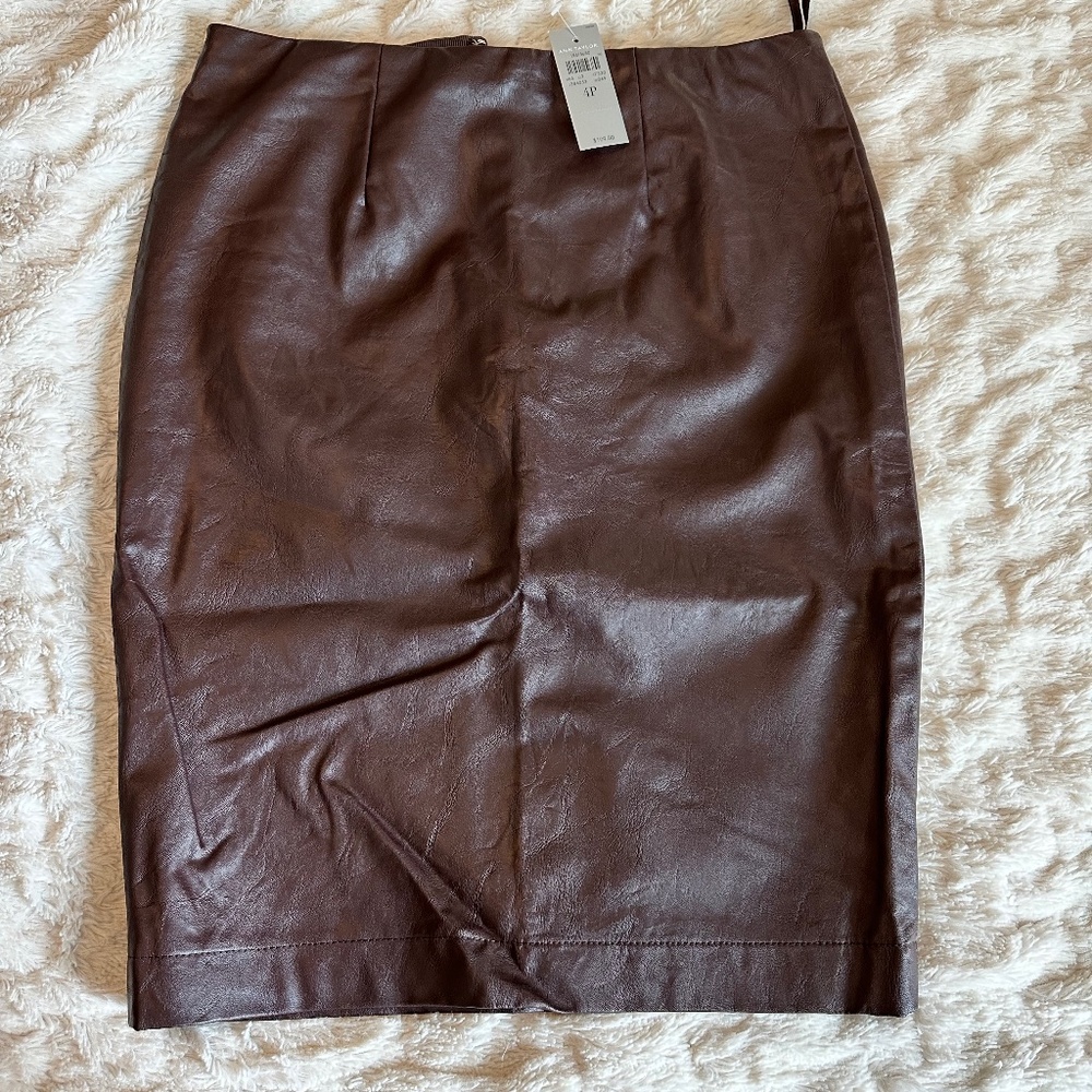 4P ANN TAYLOR Faux leather pencil skirt, rich brown- NEW